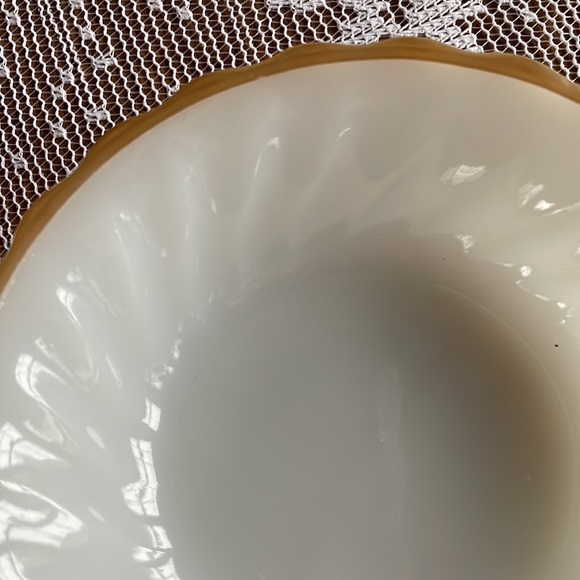 VTG Fire King Berry Bowls - Picture 4 of 4